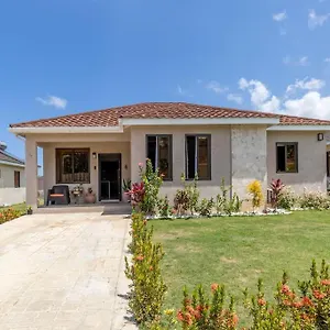 https://sun-shine-luxury-villas-2-bedroom-pool-gym-ocho-rios-st-ann.hotelsochorios.net